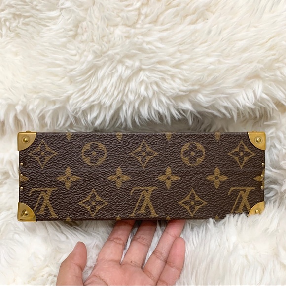 Louis Vuitton trunk case 💕 - Picture 2 of 8